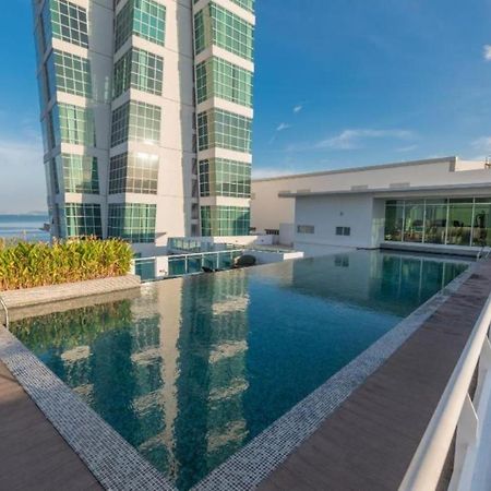 Loft Pano Seaview Suite 2 Bedroom By The Only Bnb Jelutong エクステリア 写真