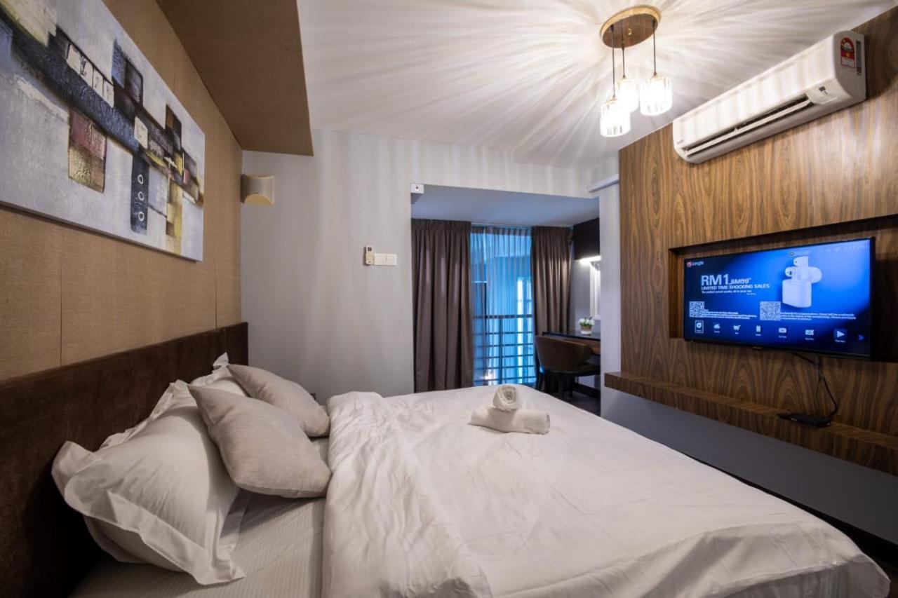 Loft Pano Seaview Suite 2 Bedroom By The Only Bnb Jelutong エクステリア 写真
