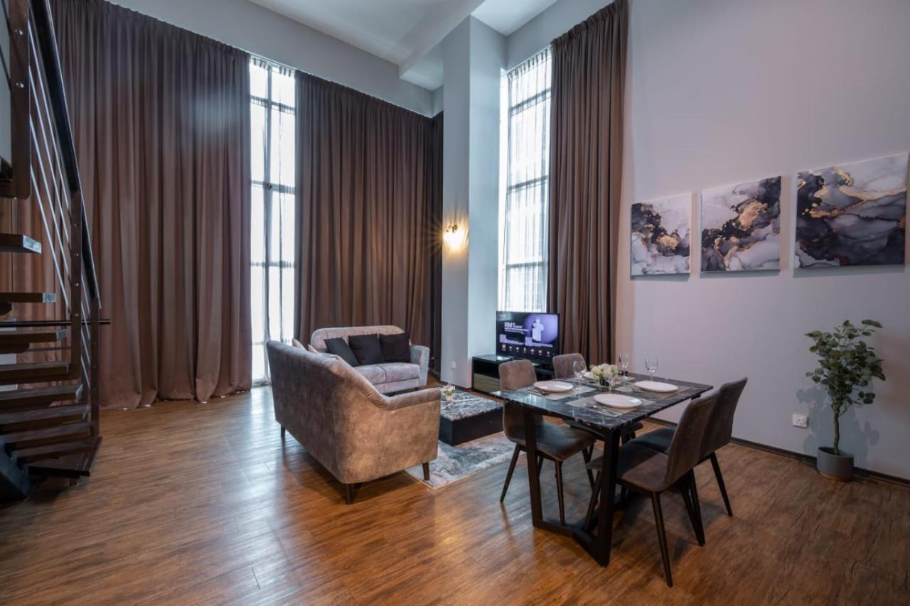 Loft Pano Seaview Suite 2 Bedroom By The Only Bnb Jelutong エクステリア 写真